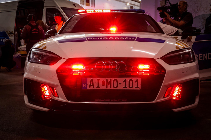 Tömegkarambol az M4-esen