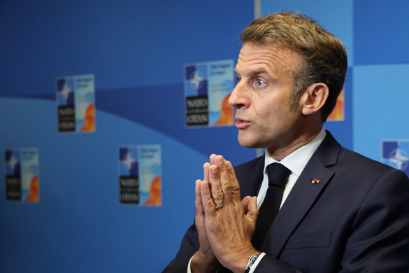 Macron kétségbeesett lépésre szánhatta el magát