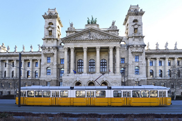 Segít Budapesten a kormány