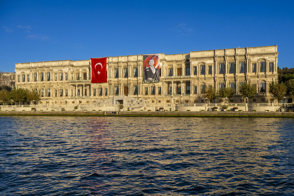 Bombakeresés Isztambulban