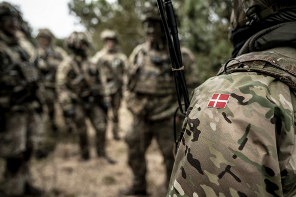 A nőknek is kötelező bevonulni Dániában