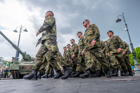 A NATO aggódik, ismét növelik a védelmi kiadásokat