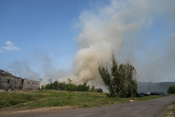 Bombatámadással semmisítettek meg egy ukrán szakaszt