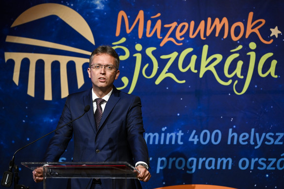 470 közgyűjtemény 2700 programmal készül