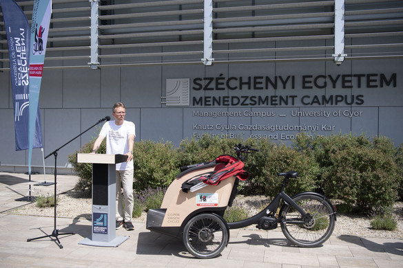 „A fiatalok aktivitása újra erőt és energiát adhat az időseknek”