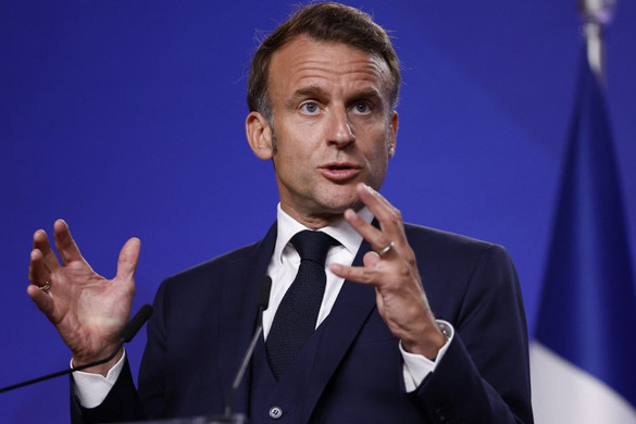 Macron szerint nincs jogi alapja az amerikai csapásoknak