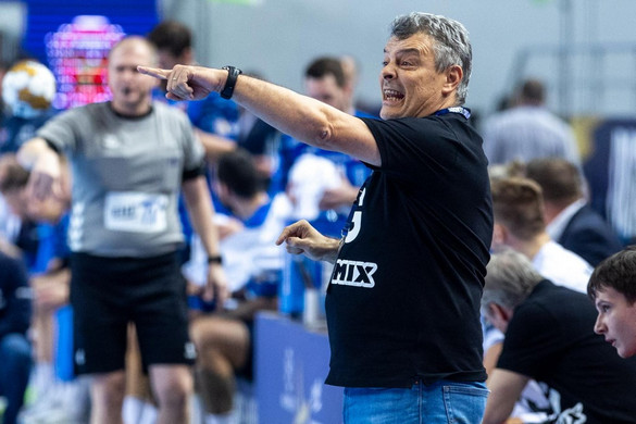 Álláshalmozó kéziedző