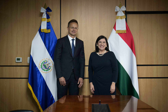 „Magyarország és El Salvador együtt vívja a józan ész forradalmát”