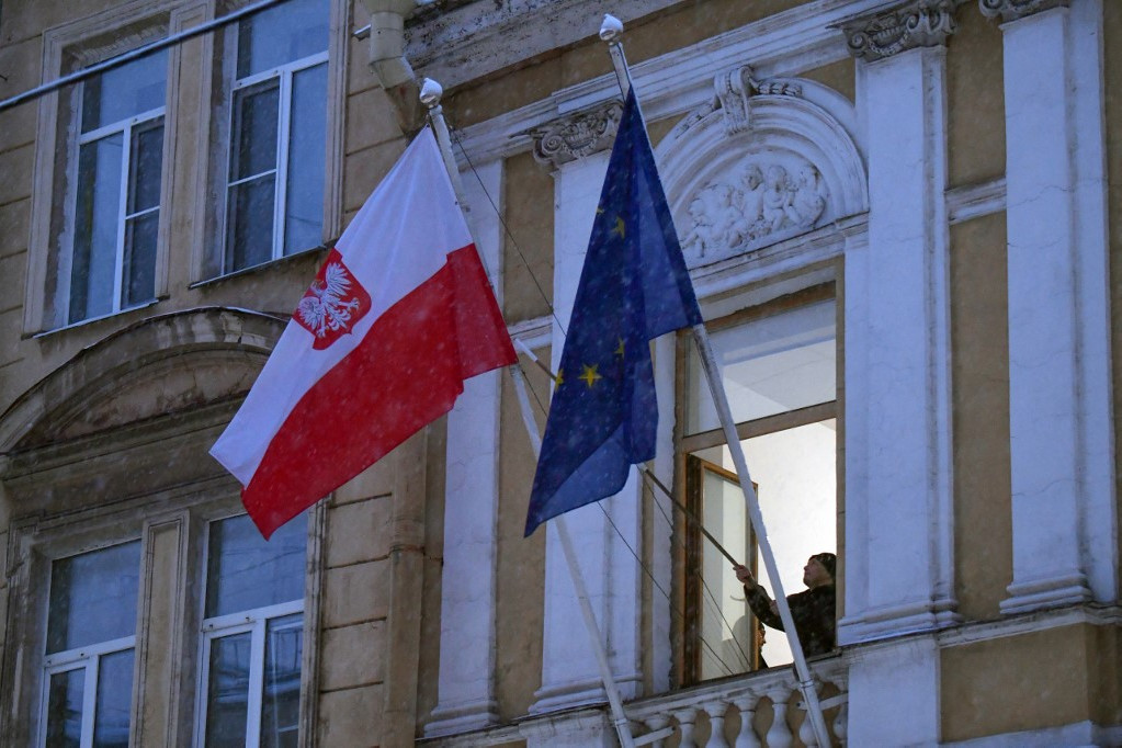 Varsó arányosan fog válaszolni a főkonzulátus bezárására Kép