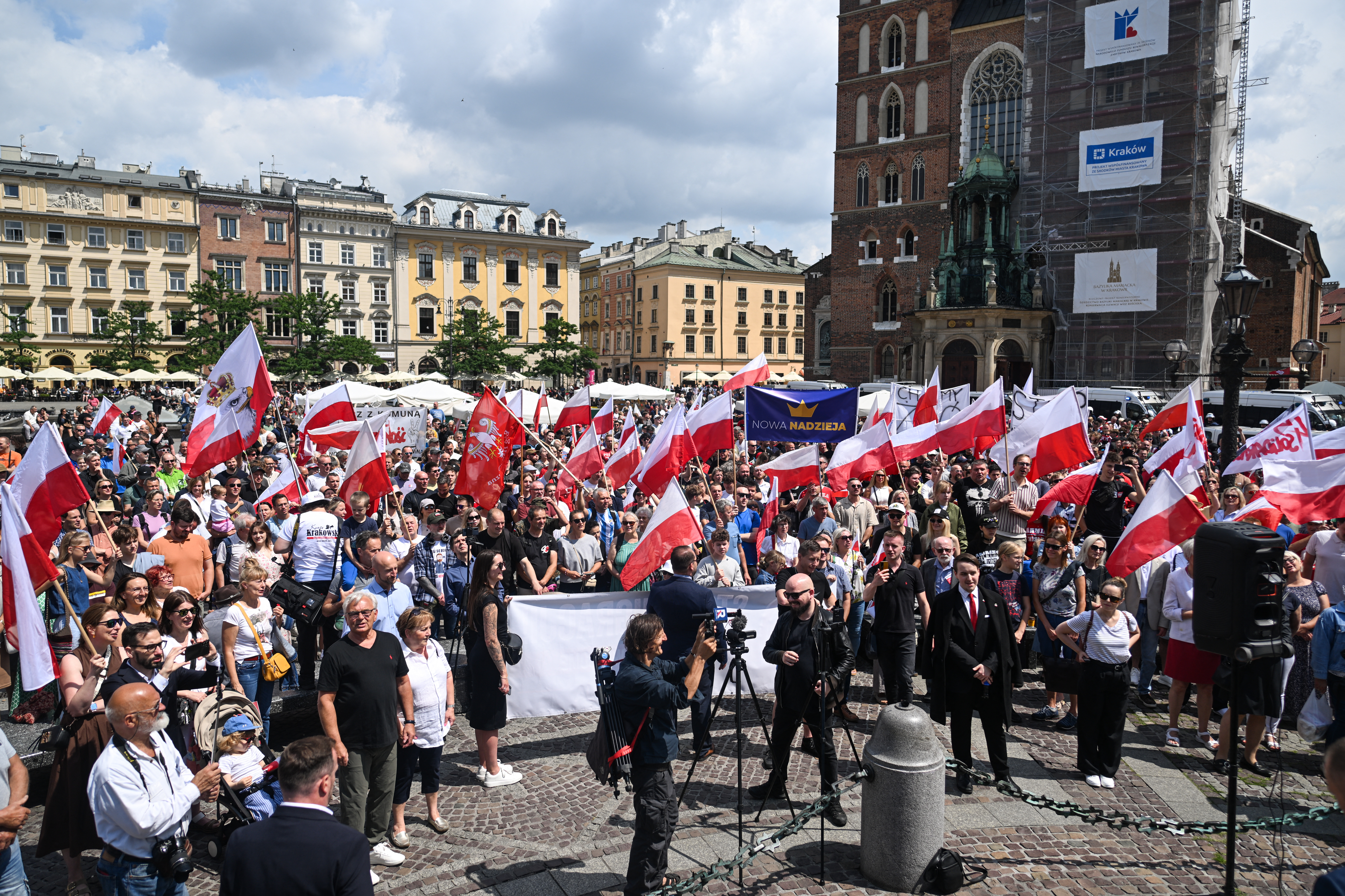 Több lengyel városban tüntettek a kormány és az EU migrációs politikája ellen Kép