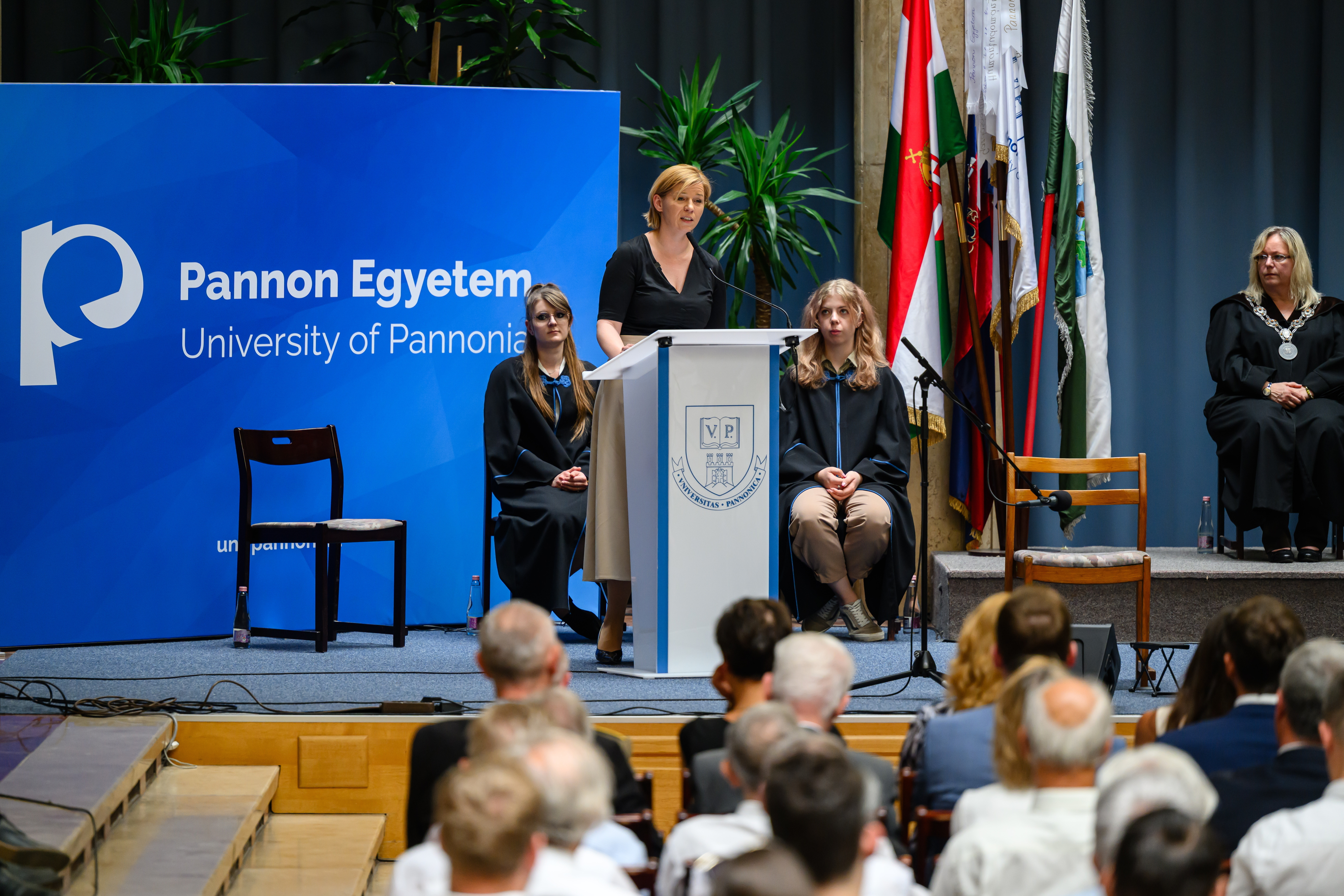 „Helyzetbe hoztuk a magyar fiatalokat” Kép