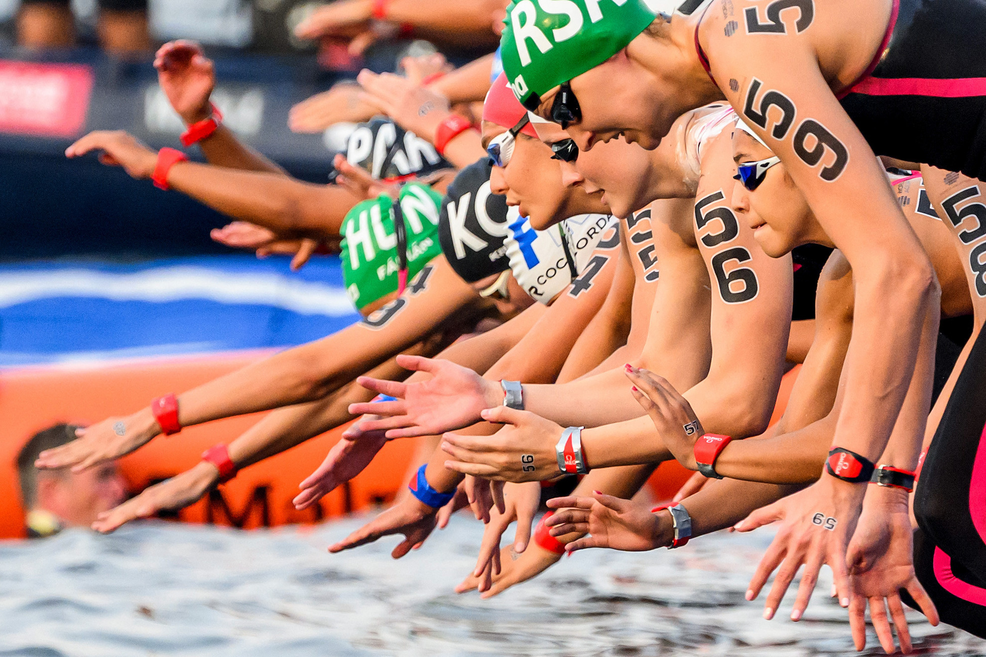 A női 3 km-es Knockout Sprint döntője a Szingapúr 2025 vizes világbajnokság kilencedik napján a Sentosa-szigeten Szingapúrban 2025. július 19-én