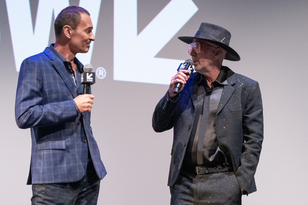 Fotó: Marcus Ingram / GETTY IMAGES NORTH AMERICA / Getty Images via AFP Julian McMahon utolsó nyilvános szereplése Nicolas Cage-el: a SXSW fesztiválon új pszichológiai thrillerüket, A szörföst népszerűsítették