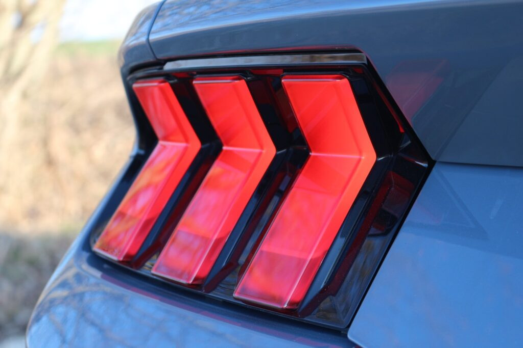Fotó: SportVerda Ford Mustang Dark Horse hátsó lámpa