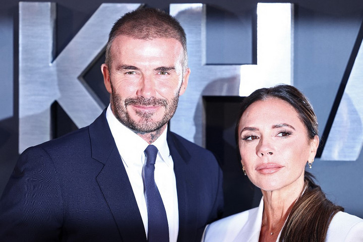 Fotó: AFP/Henry Nicholls Victoria és David Beckham nem küzdenek tovább