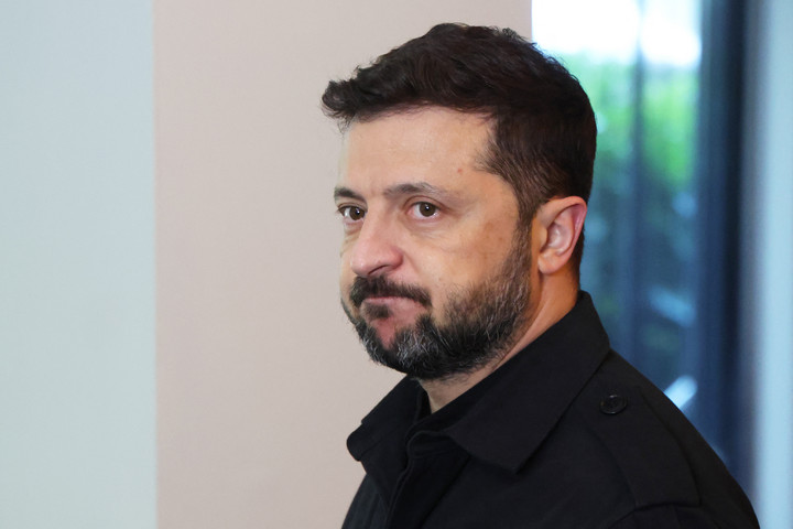 Fotó: AFP/Pool/Ludovic Marin Politikai végjáték Kijevben? Zelenszkijnek befellegzett?