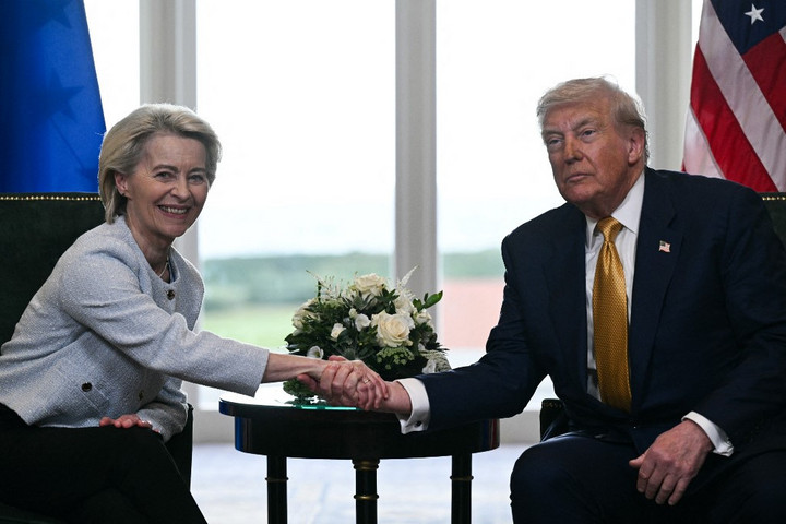 Fotó: AFP/Brendan Smialowski Trump: Megszületett az EU–USA kereskedelmi megállapodás