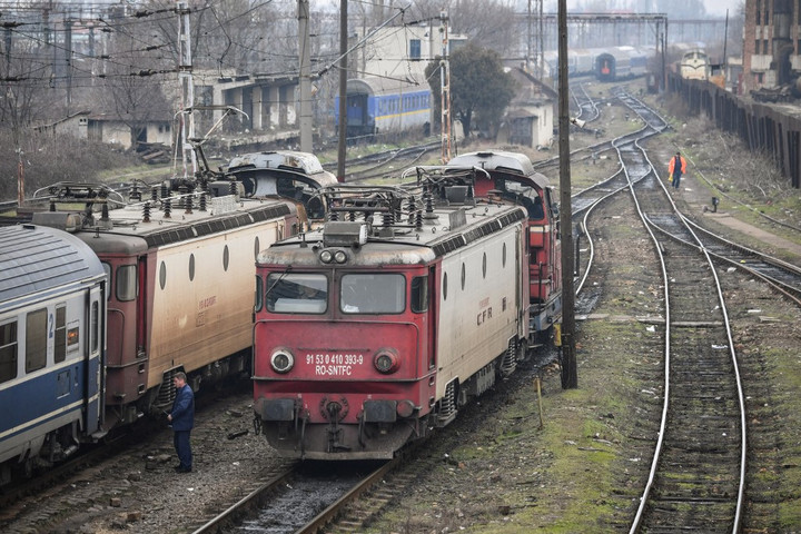 Fotó: AFP/Daniel Mihailescu Elvesztette két vagonját egy személyszállító vonat