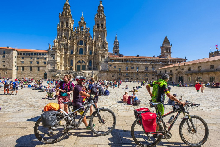 Fotó: AFP/Hermis/Guiziou Franck Megéri Santiago de Compostela alaposabb megtekintése