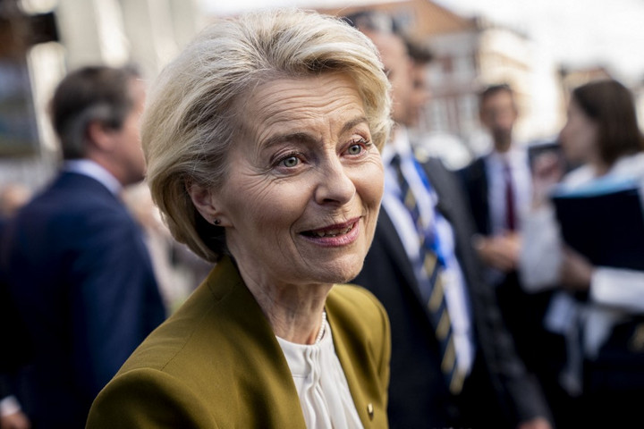 Von der Leyen több milliárd eurónyi koronavírus-alapot fordítana a háborúra