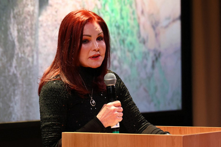 Fotó: Joe Scarnici / GETTY IMAGES NORTH AMERICA / Getty Images via AFP Priscilla Presley arca teljesen eltorzult