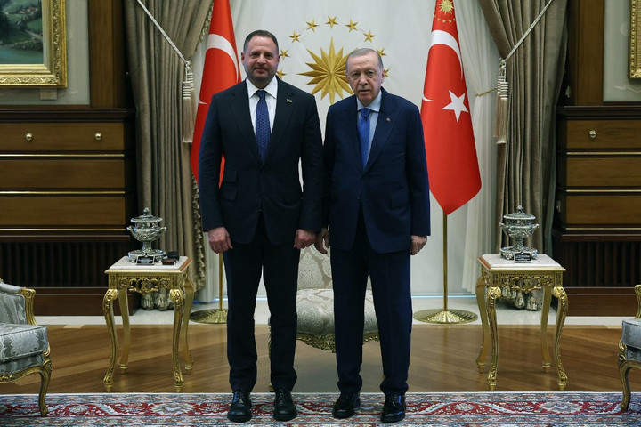 Fotó: AFP/Anadolu/Mustafa Kamaci/TUR Presidency Erdogan és Jermak Ankarában egyeztetett