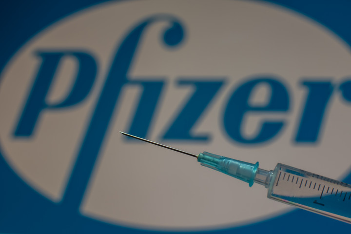 Újabb problémák a Pfizer oltások körül