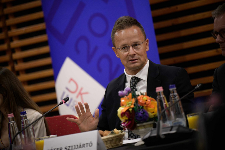 Politikai tisztogatásra készülne Brüsszel?