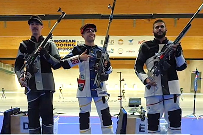 Fotó: Facebook/Hungarian Shooting Federation Péni István aranyérmes a férfi puska összetett számában