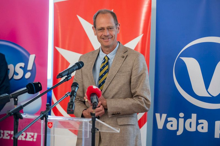 Fotó: Vajda-Papír Egy évig támogatja a Magyar Máltai Szeretetszolgálat gyermekprogramjait a Vajda-Papír