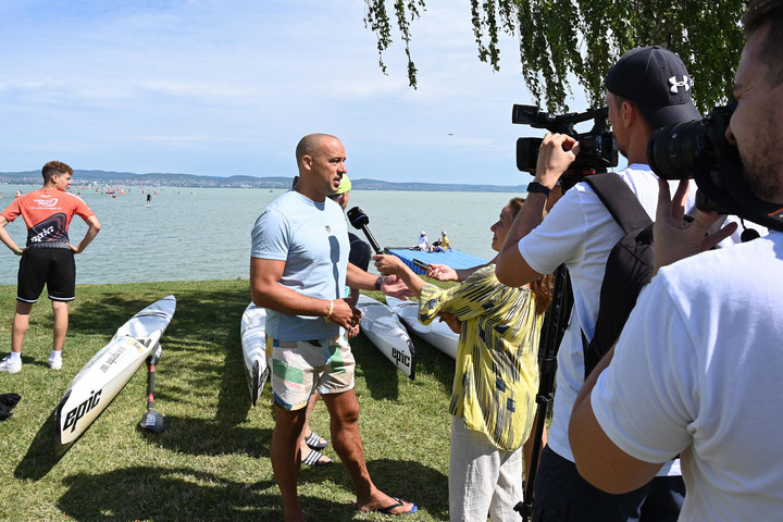 Fotó: MTI/Máthé Zoltán Ünneppé avanzsálódott a Balaton-átevezés