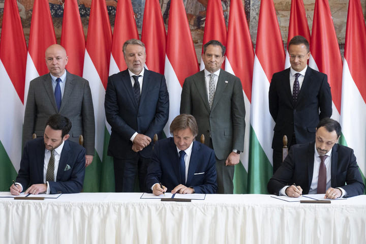 Szijjártó Péter nagy energetikai fejlesztésről tett bejelentést