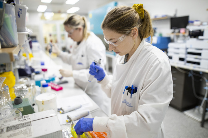 Tudósok kifejlesztettek egy HIV elleni vakcinát