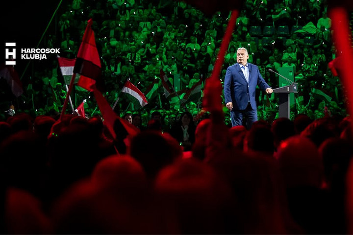 Fotó: Facebook/Orbán Viktor Harcosok órája - ÉLŐben!