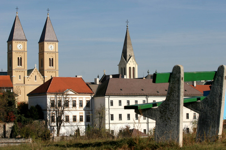 Fotó: MH-archív/Hegedűs Márta Több mint hétszázéves várfalrészlet nyomaira bukkantak
