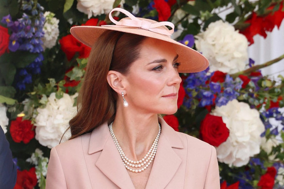 Katalin hercegné minden ötlözékével üzen