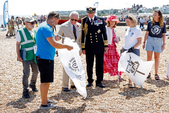 Károly király példát mutatott Kent partjainál