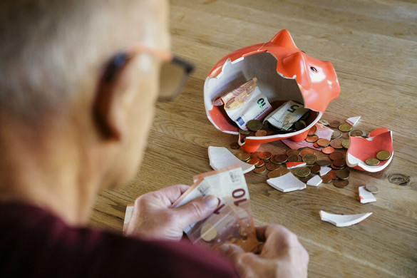Gondoskodik a kormány a nyugdíjasokról