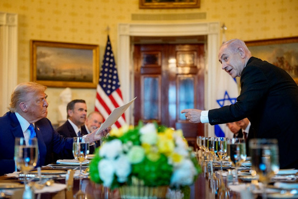 Donald Trump telefonon fejezte ki elégedetlenségét az izraeli kormányfőnek