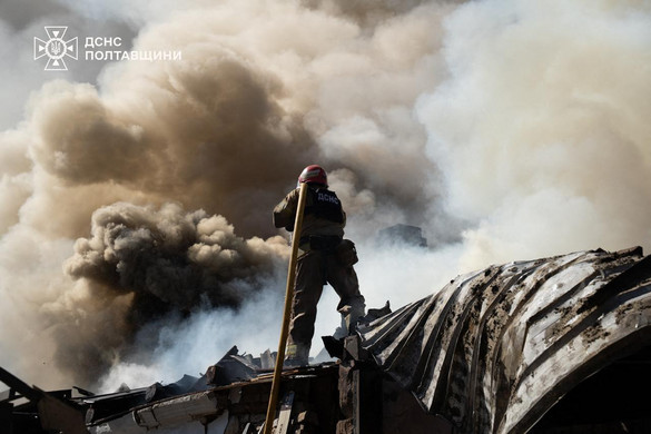 Fotó: Anadolu via AFP/State Emergency Service of Ukraine Poltavában dróncsapás érte a hadkiegészítő központ épületét