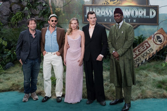 260 millió dolláros nyitás felé száguld a Jurassic World: Újjászületés
