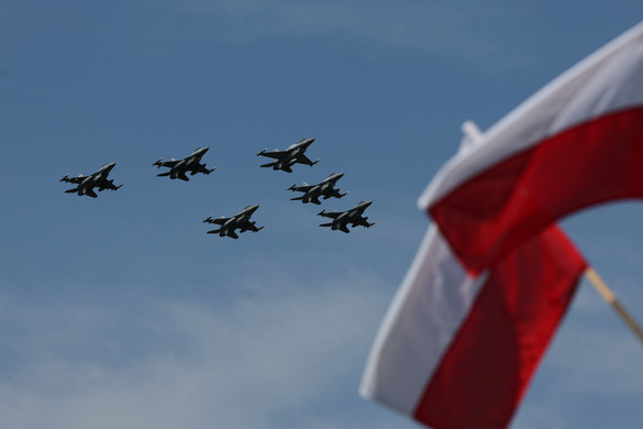 Lengyelország megnövelte légierőjét az orosz támadások miatt