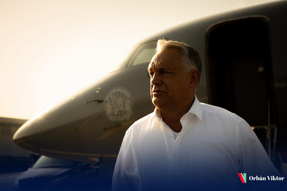 Orbán Viktor bemutatta segítőtársát
