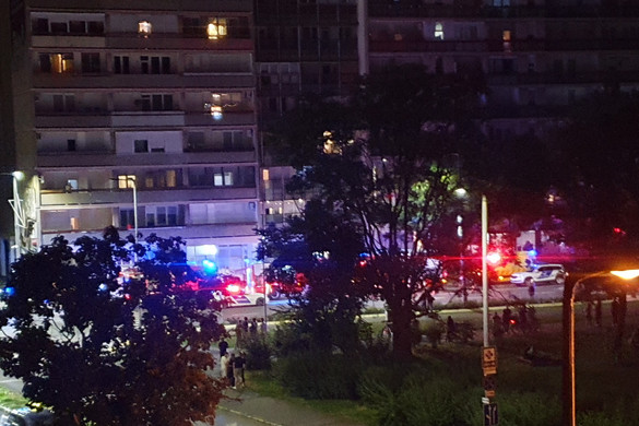 Éjszakai para a debreceni magasházban