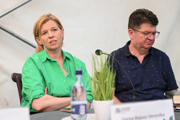 2030-ig teljesen átalakul a külhoni ösztöndíj-rendszer