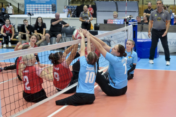 Fotó: MTI/Krizsán Csaba Ülőröplabda: Vereséggel kezdték az Eb-t a nők, fordítottak és győztek a férfiak