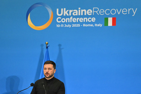  Volodimir Zelenszkij változásokat jelentett be az ukrán védelmi tárcánál