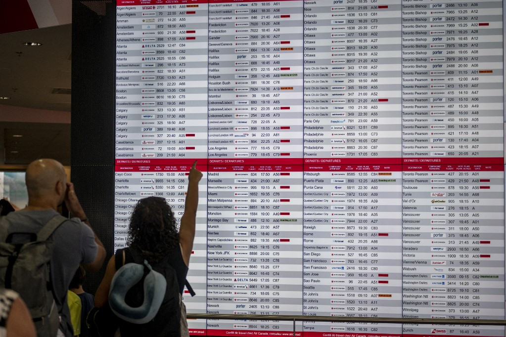 Az Air Canada több mint 10 ezer dolgozója lépett sztrájkba