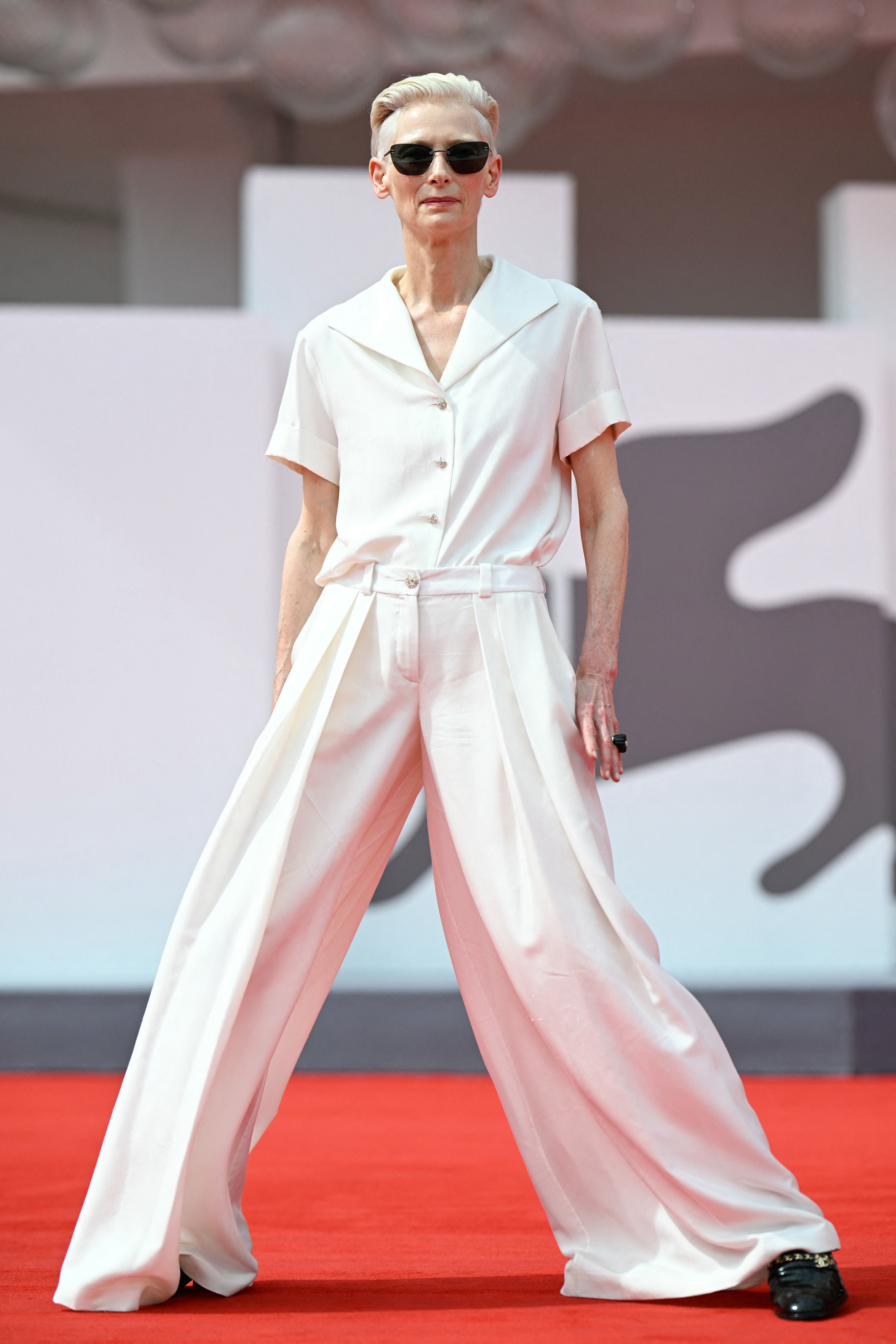 Fotó: AFP/Tiziana Fabi Tilda Swinton nem állt be a fekete ruhások sorába