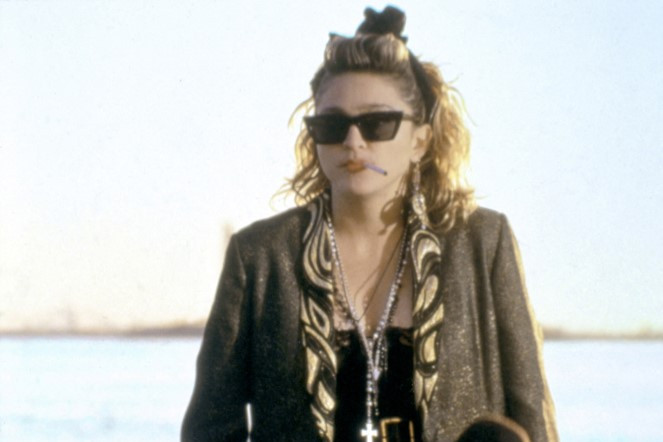 Madonna az 1985-ös Kétségbeesve keresem Susant című film egyik jelenetében